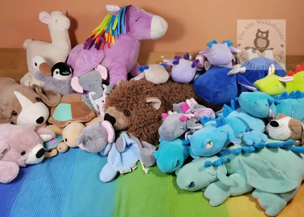 Ein Familienbild vieler Fluffels der Alten Waldohreule® Ein Familienbild vieler Fluffels der Alten Waldohreule®