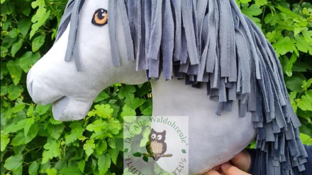 Hobbyhorse Holly Apfelschimmel