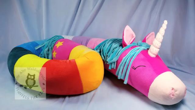 Bettschlange Einhorn Elfi ganz