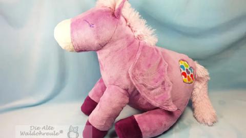 Flugpony Frieda kann sitzen